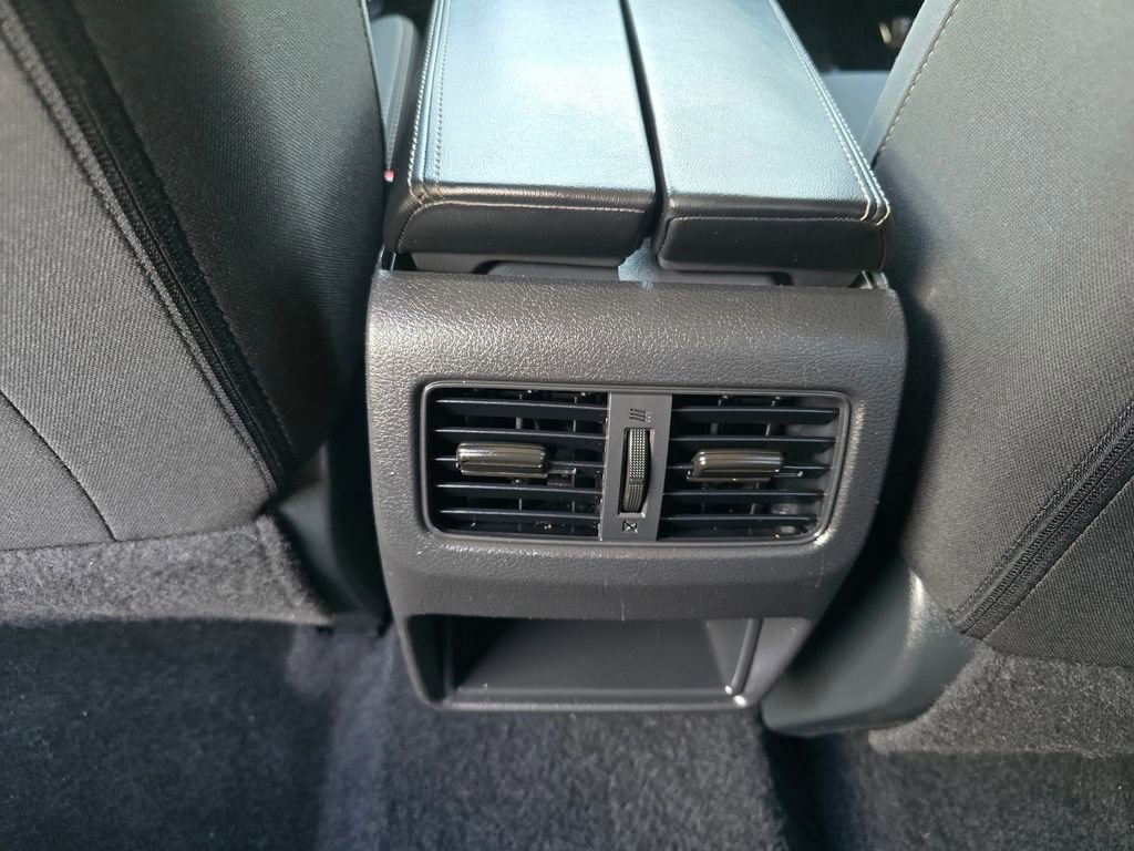 Used 2023 Nissan Rogue S image 22