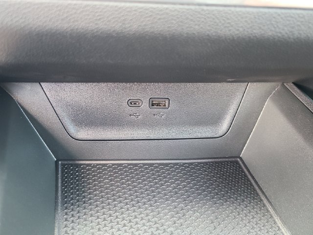 New 2027 Chevrolet Equinox LT FWD image 32