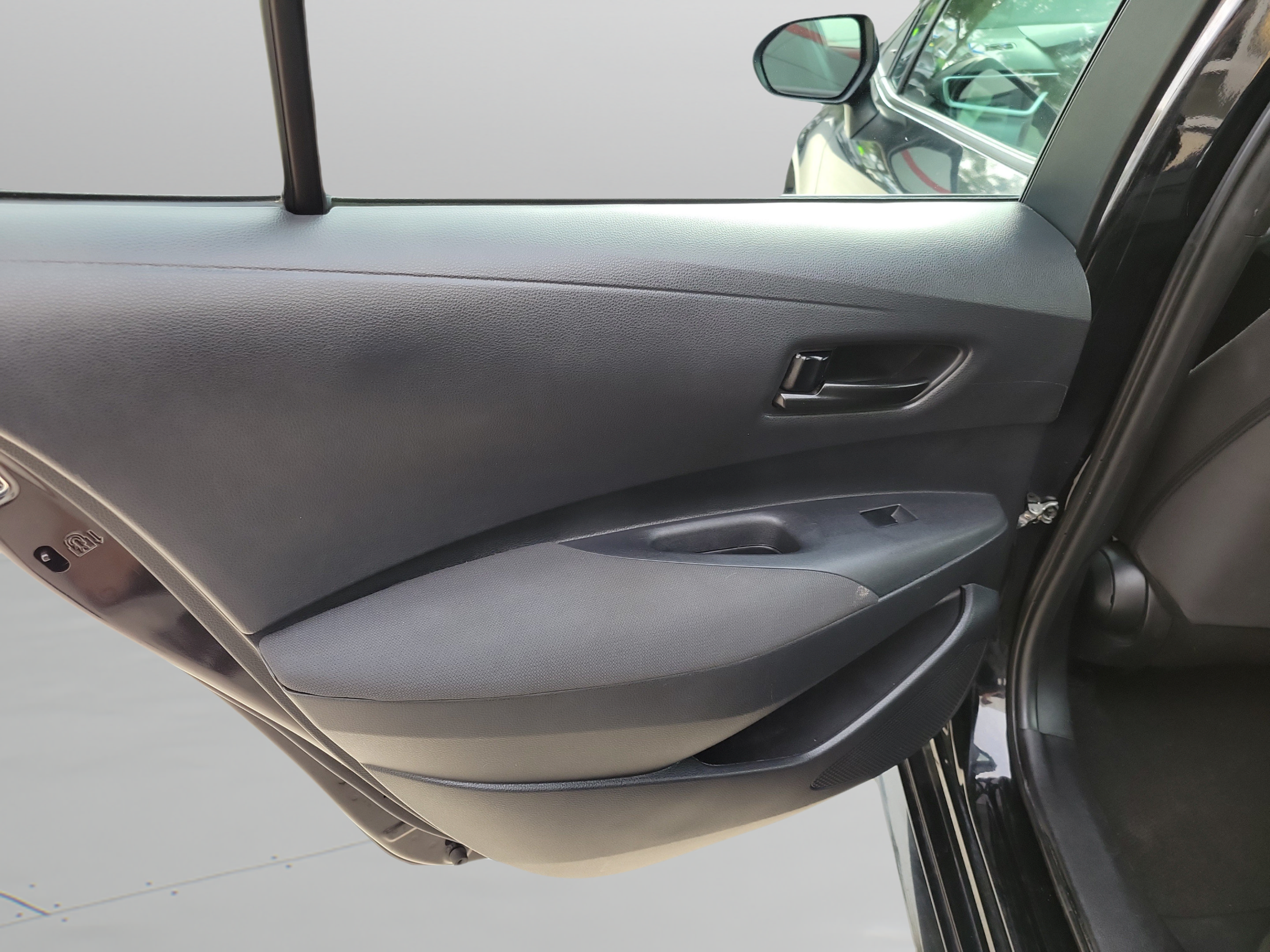 Used 2024 Toyota Corolla LE FWD image 21