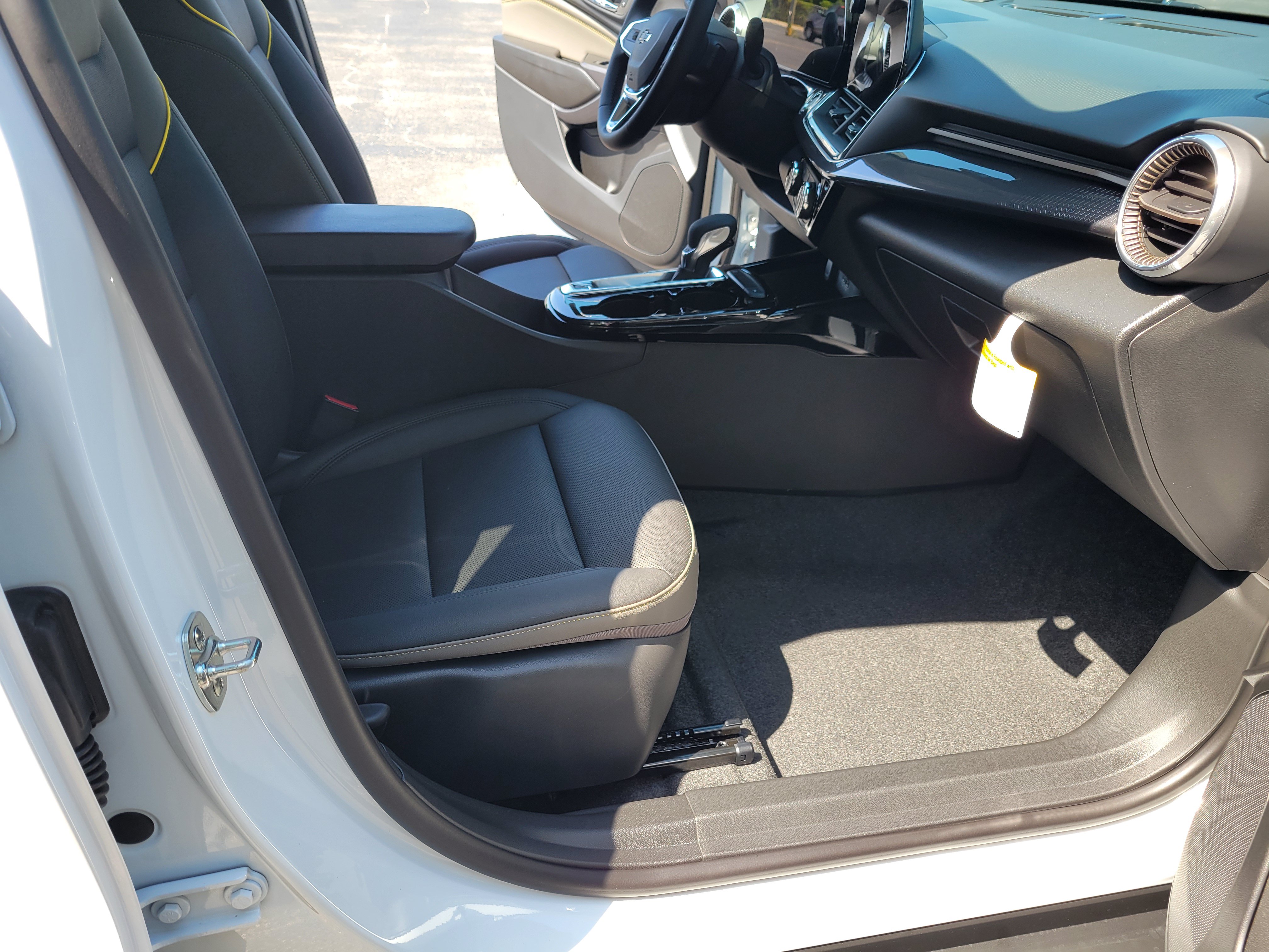 New 2026 Chevrolet Trax ACTIV w/ Driver Confidence Package FWD image 26