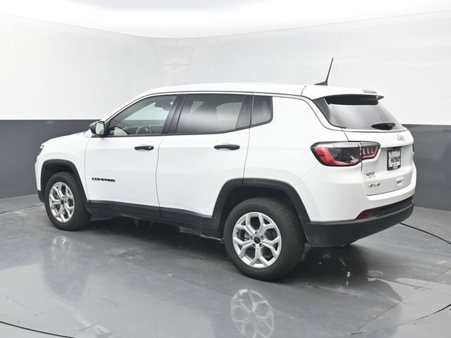 Used 2025 Jeep Compass Sport AWD/4WD image 3