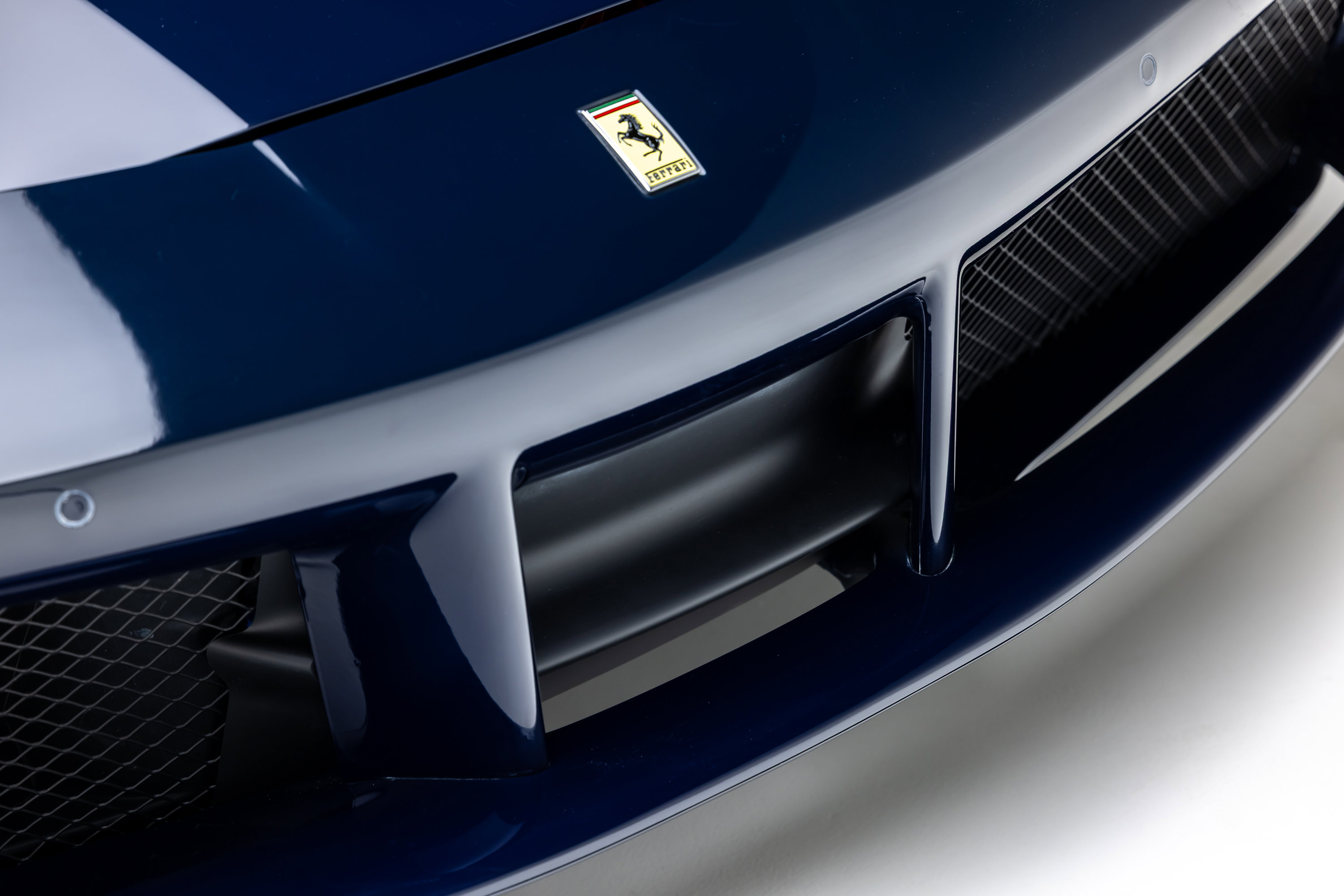 Used 2018 Ferrari 488 Spider RWD image 15