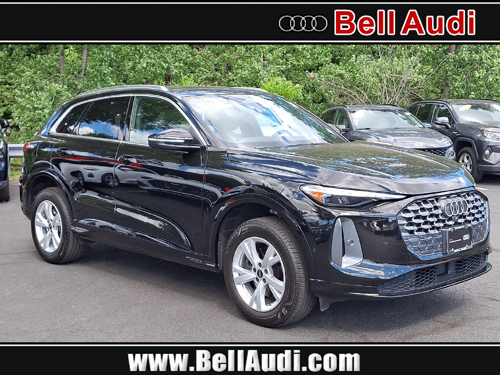 Used 2025 Audi Q5 Premium w/ Convenience Package