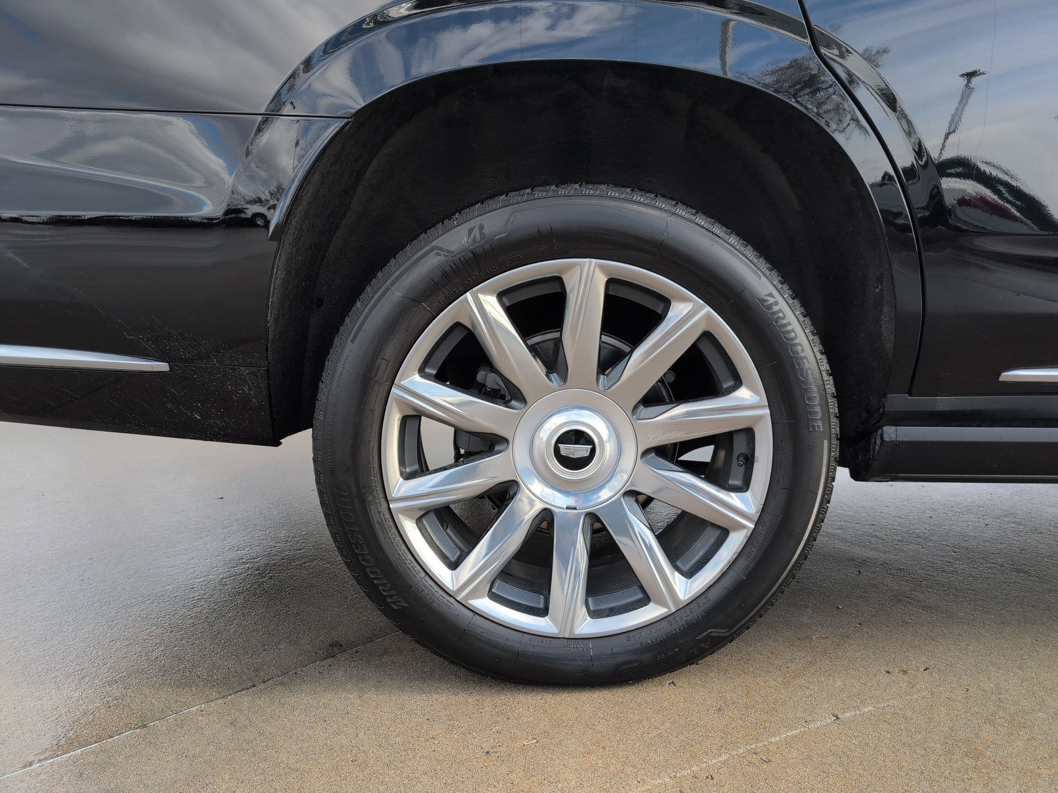 Used 2022 Cadillac Escalade Premium Luxury Platinum w/ LPO, Floor Liner Package image 11