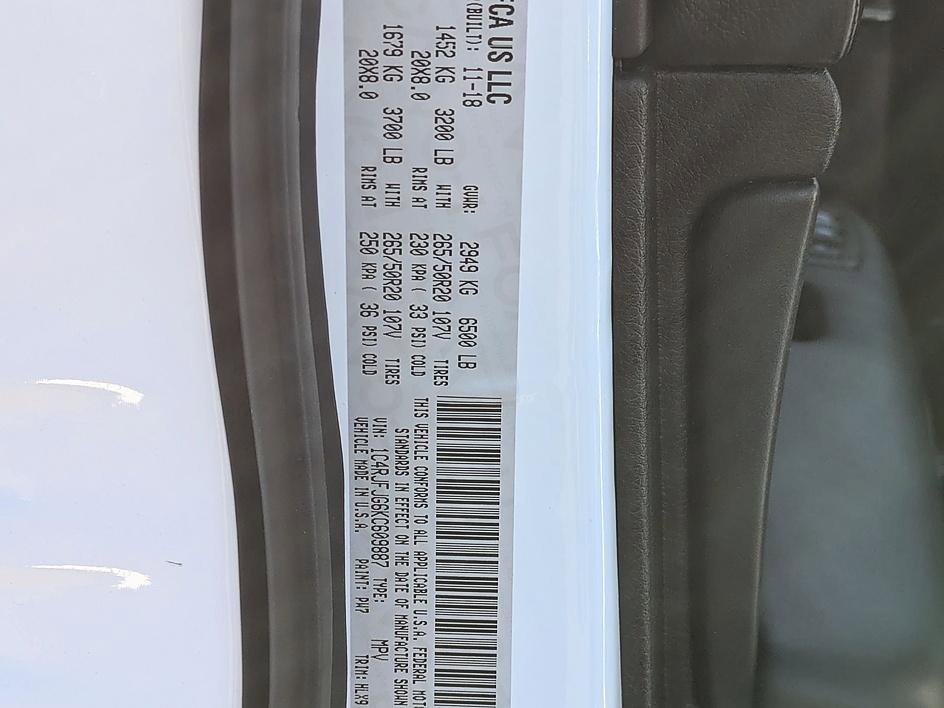 Used 2019 Jeep Grand Cherokee Summit w/ Platinum Series Group image 41