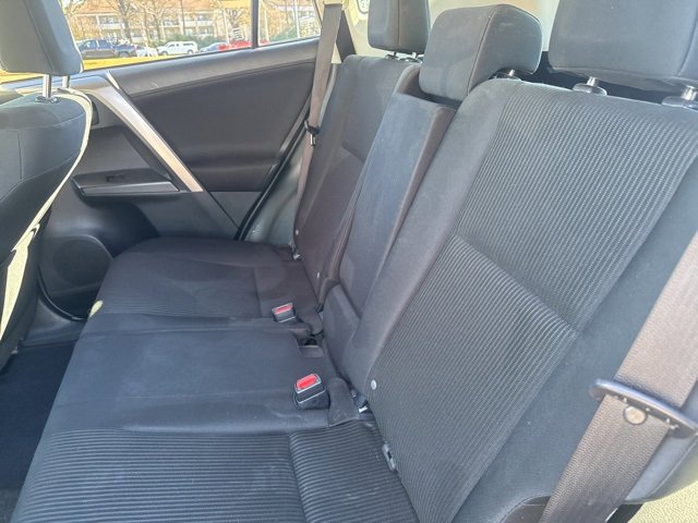 Used 2018 Toyota RAV4 LE image 16