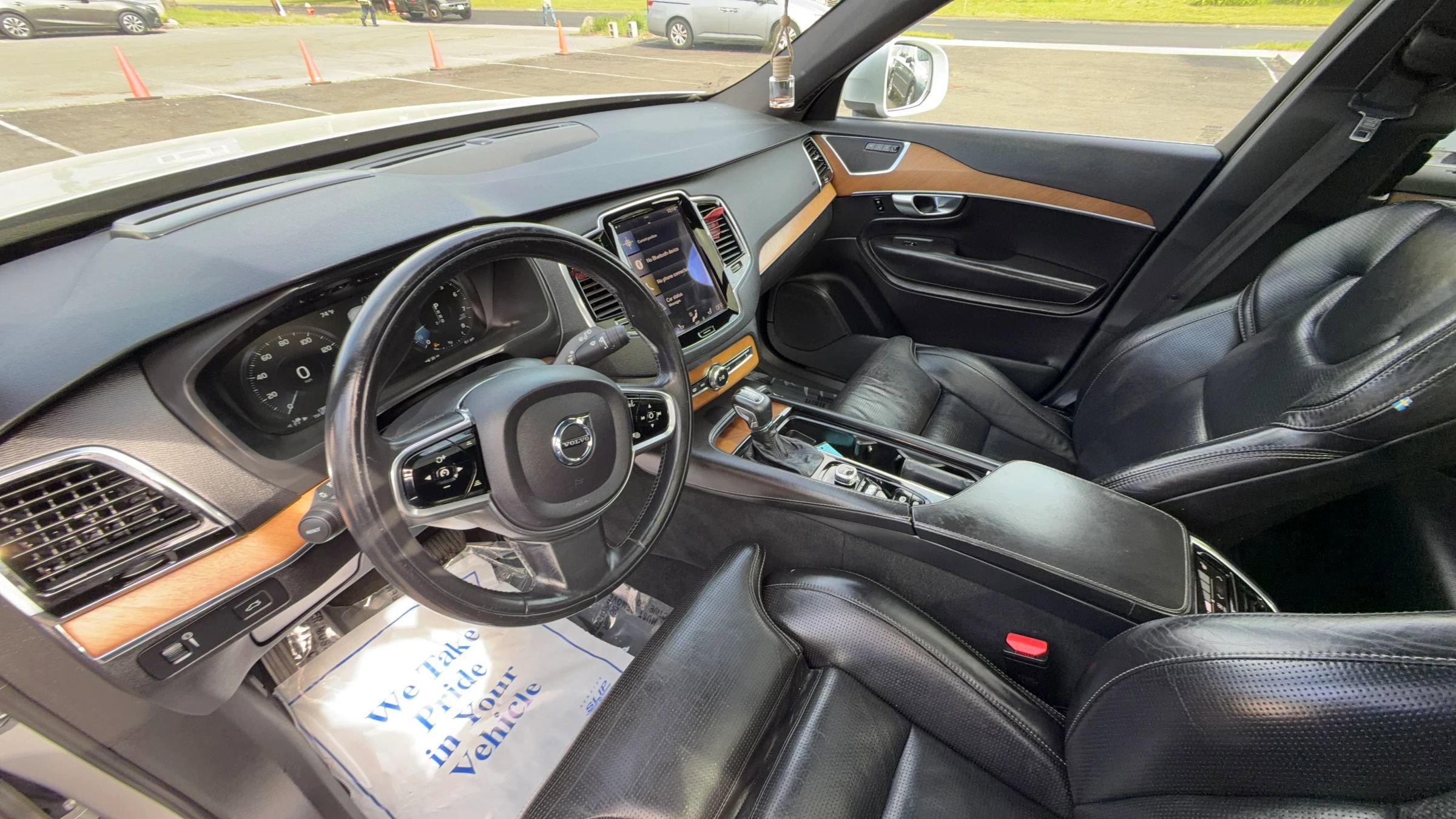Used 2017 Volvo XC90 T6 Inscription w/ Vision Package AWD/4WD image 11