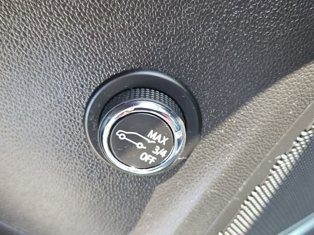 Used 2023 Buick Envision Avenir AWD/4WD image 21