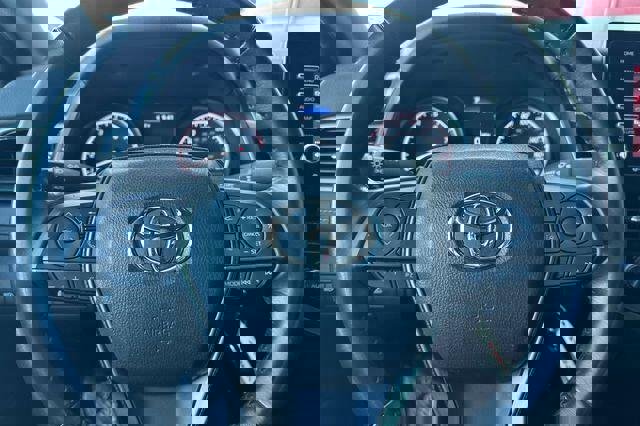 Used 2024 Toyota Camry SE image 24