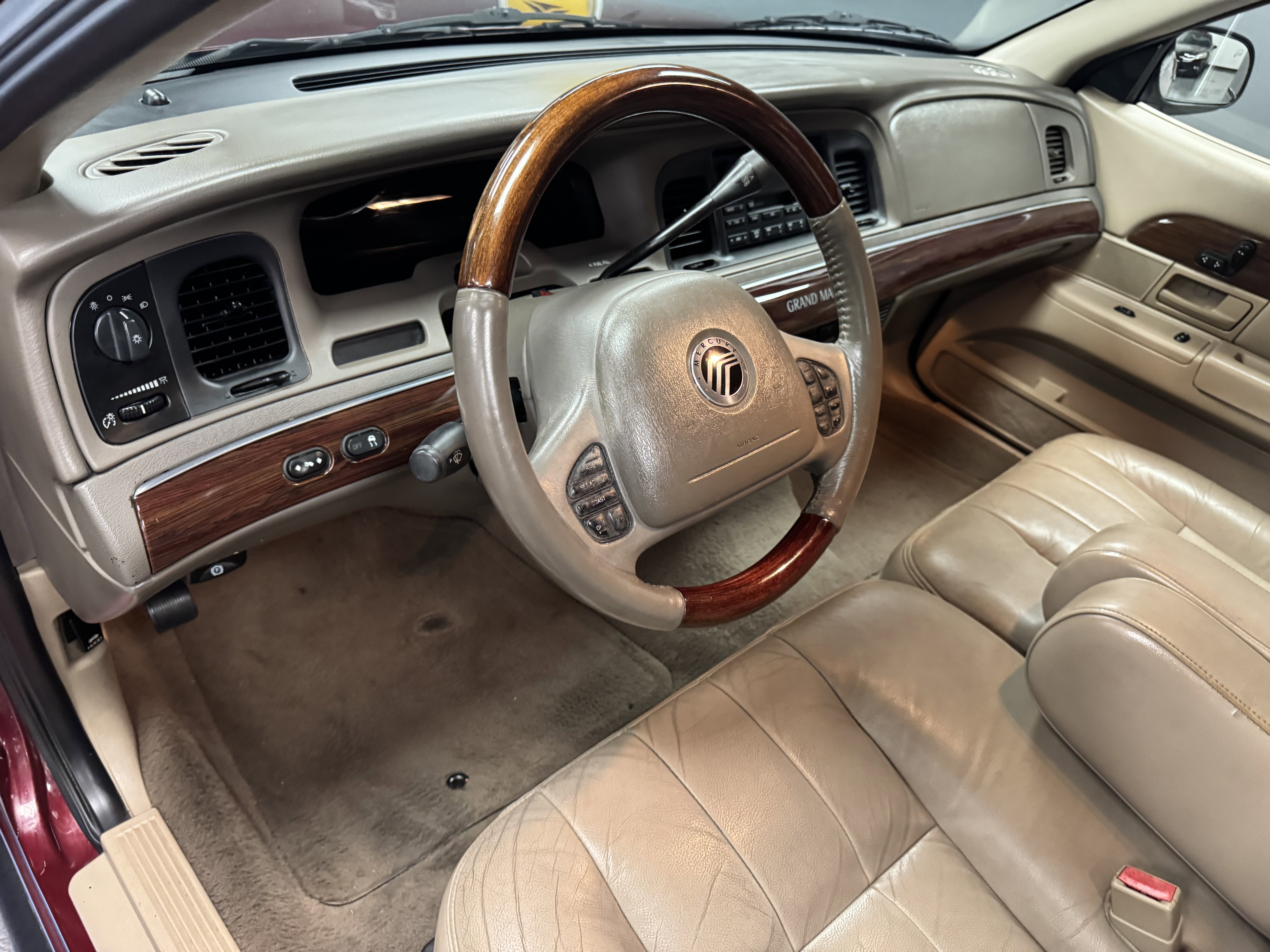 Used 2004 Mercury Grand Marquis LS RWD image 9