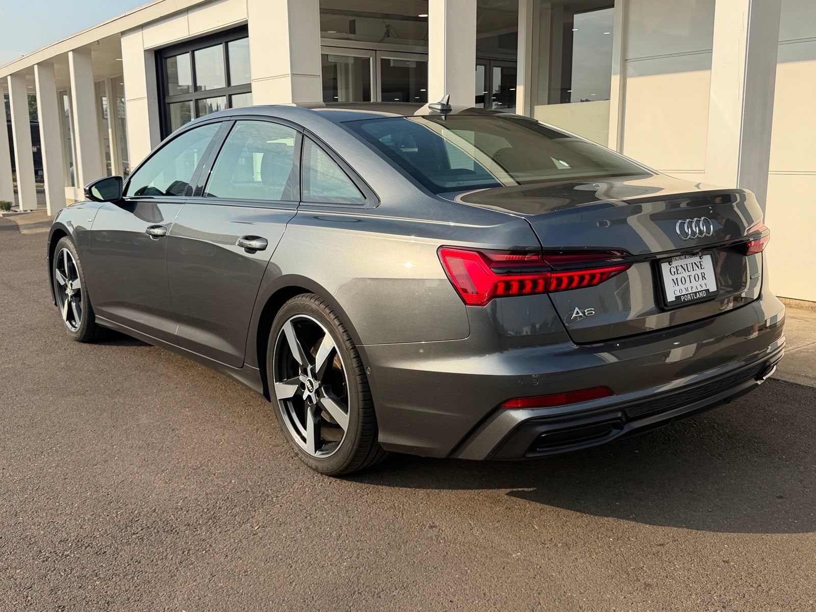 Used 2021 Audi A6 Premium Plus w/ Premium Plus Package AWD/4WD image 3