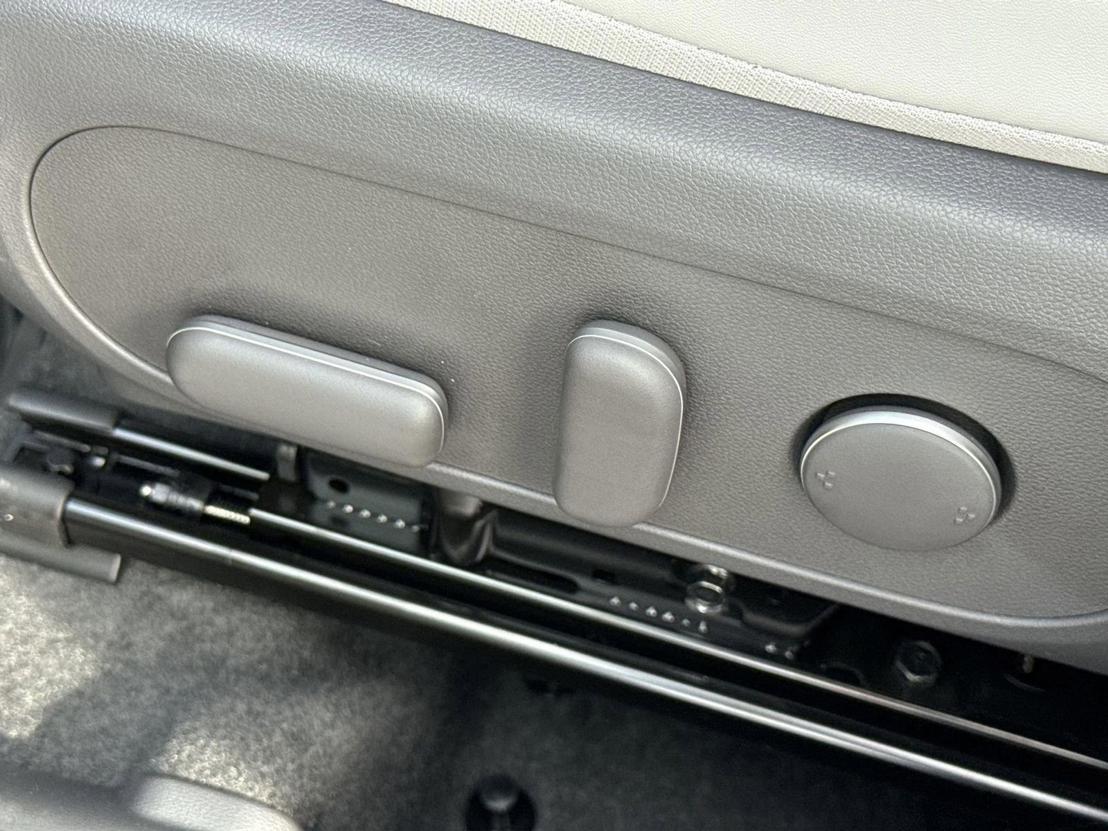 New 2026 Hyundai Kona Limited image 18