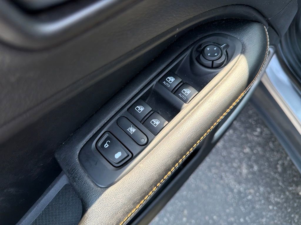 Used 2018 Jeep Compass Latitude w/ Popular Equipment Group image 13