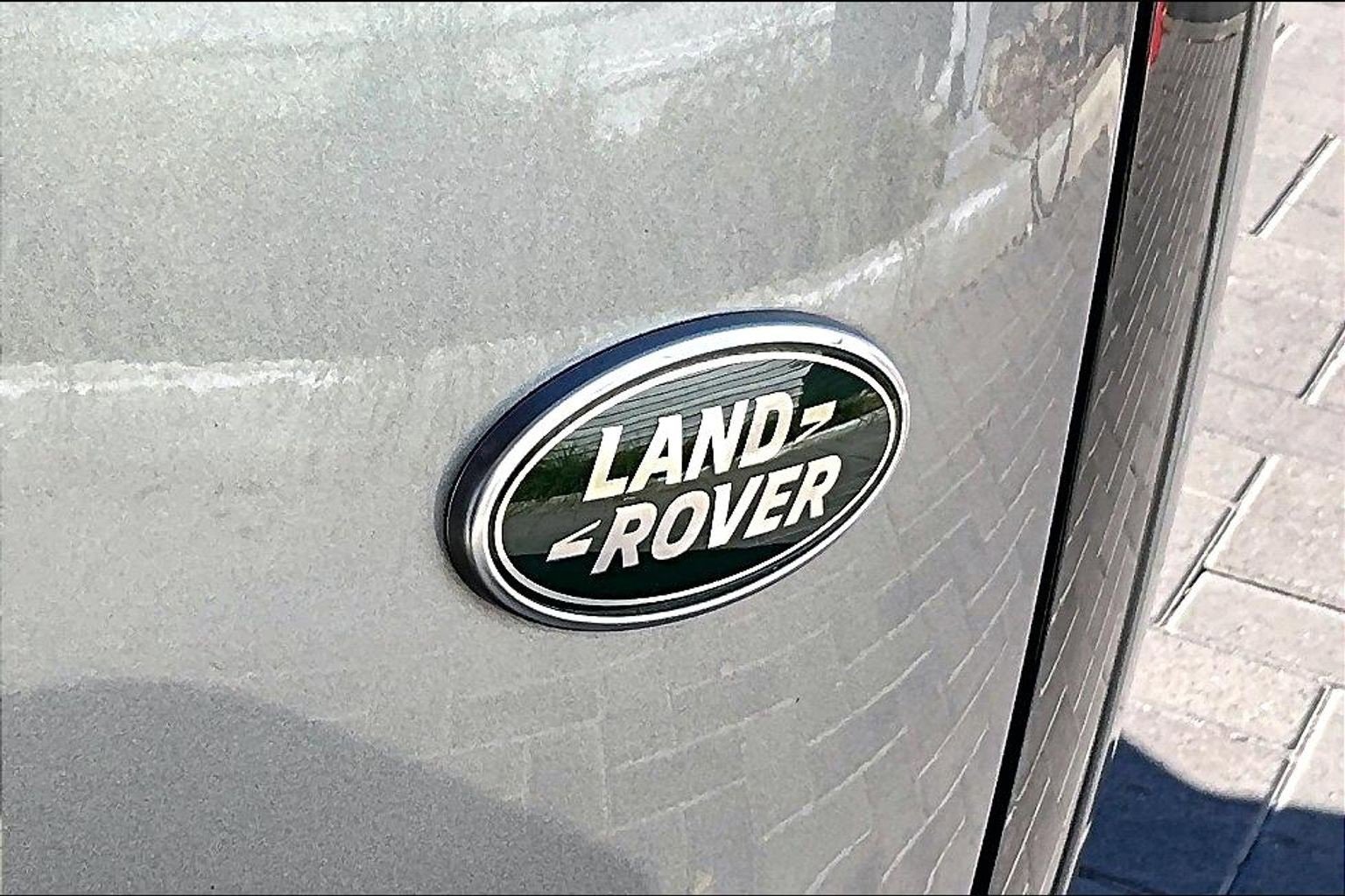 Used 2023 Land Rover Range Rover SE image 8