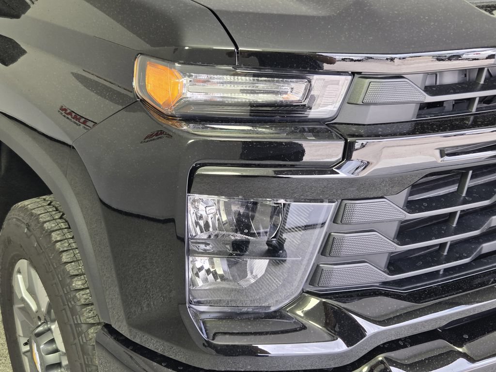 New 2026 Chevrolet Silverado 2500 Custom w/ Custom Value Package AWD/4WD image 9