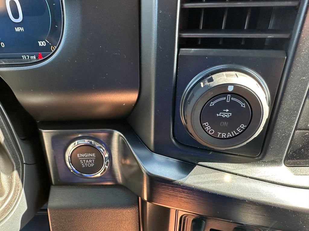 New 2025 Ford F350 Lariat w/ Lariat Ultimate Package image 12