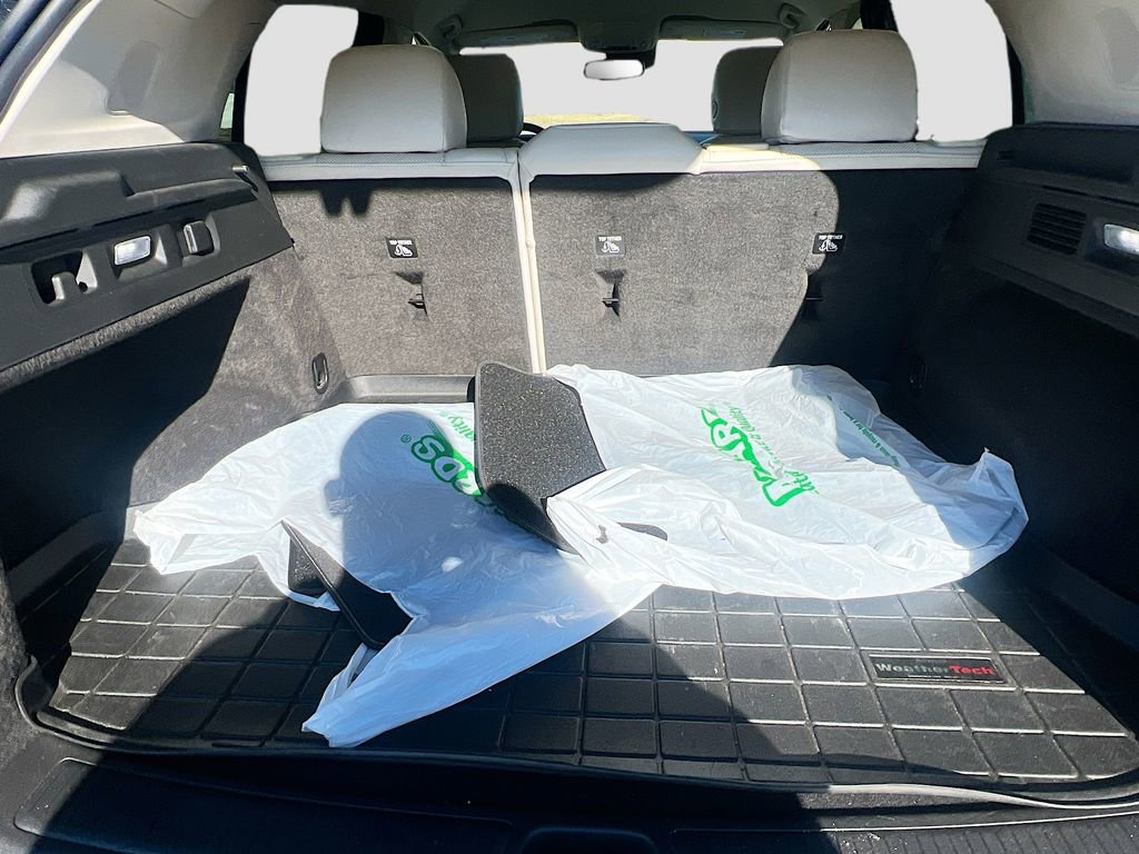 Used 2022 Buick Envision Essence w/ Safety Package image 26