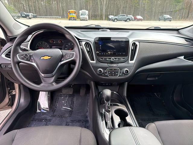 Used 2022 Chevrolet Malibu LT FWD image 21