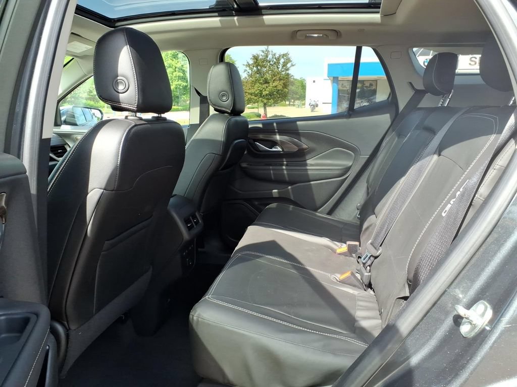 Used 2018 GMC Terrain Denali w/ Advanced Safety Package AWD/4WD image 9