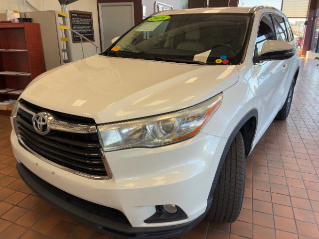 Used 2016 Toyota Highlander XLE image 7