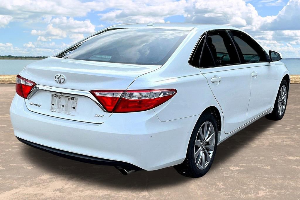 Used 2017 Toyota Camry XLE FWD image 7