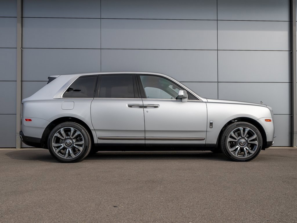 Used 2024 Rolls-Royce Cullinan image 5