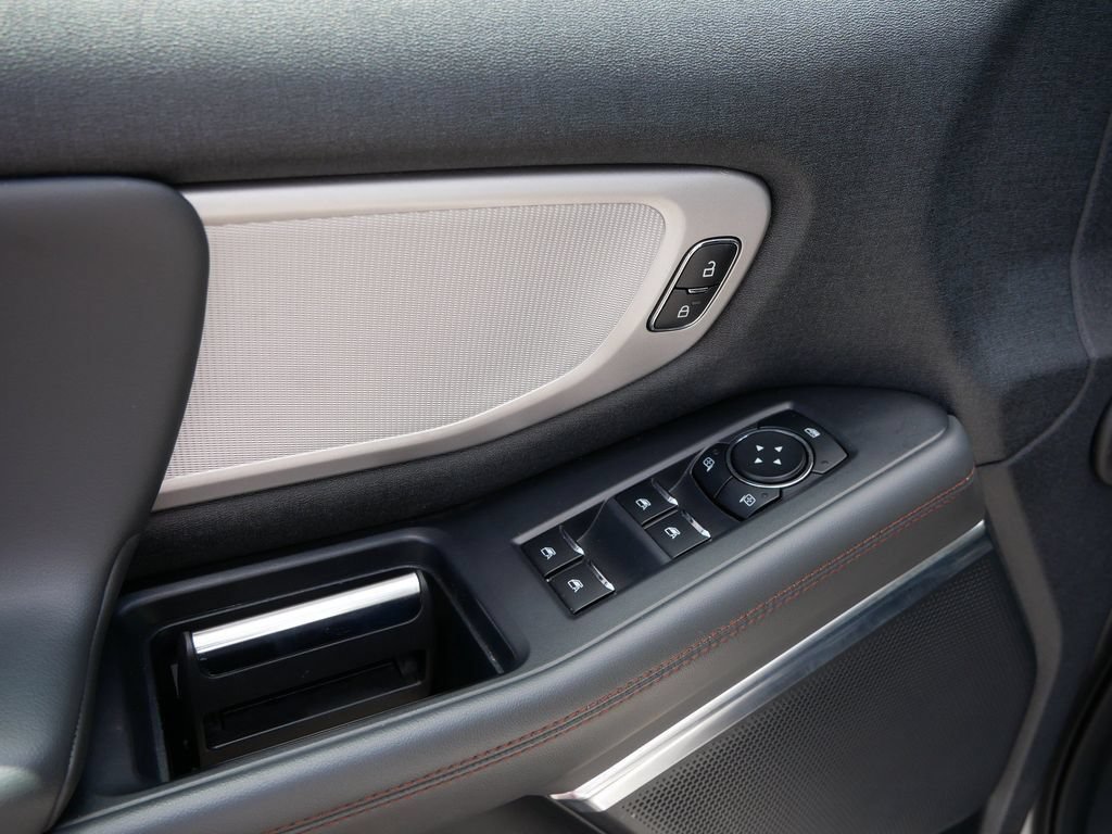 Used 2025 Ford Expedition Active AWD/4WD image 18