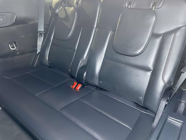 Used 2025 Ford Explorer ST-Line w/ ST-Line Street Pack AWD/4WD image 21