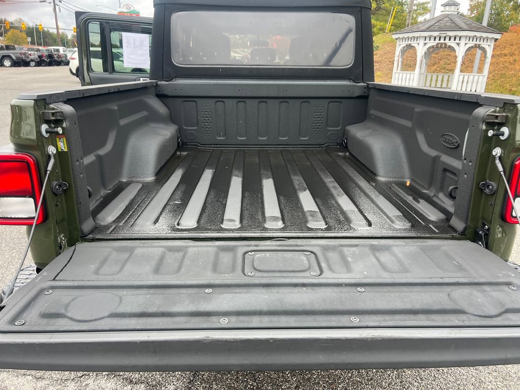 Used 2021 Jeep Gladiator Sport image 22