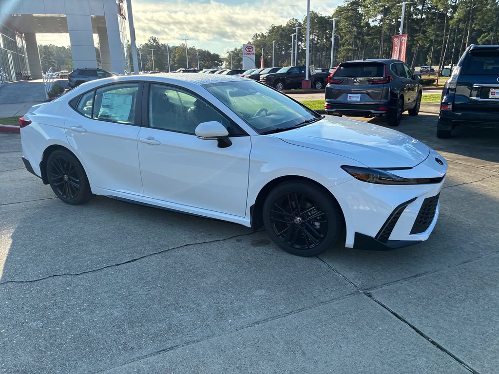 New 2026 Toyota Camry SE FWD image 9