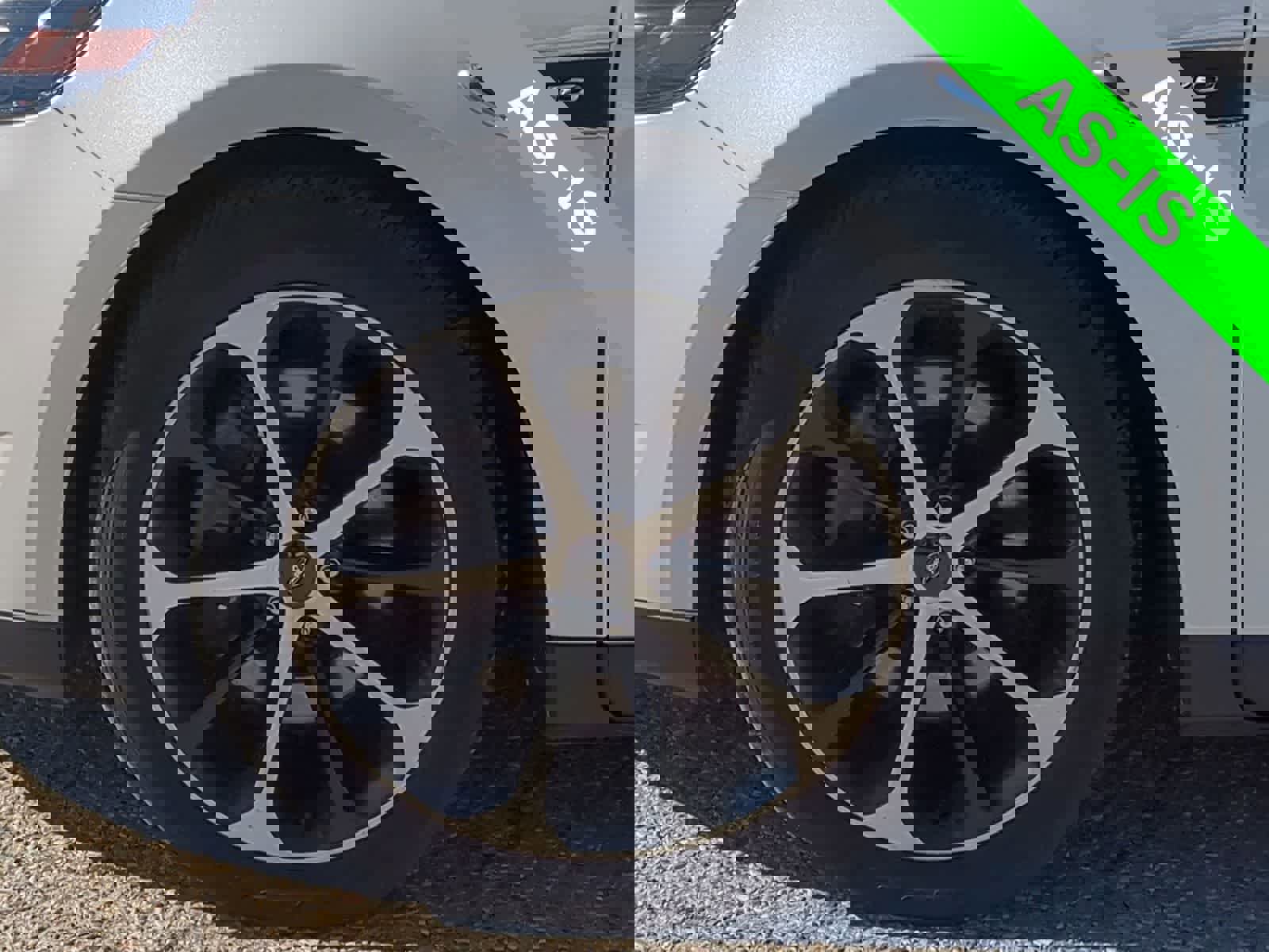 Used 2016 Ford Taurus SHO w/ Equipment Group 401A image 21