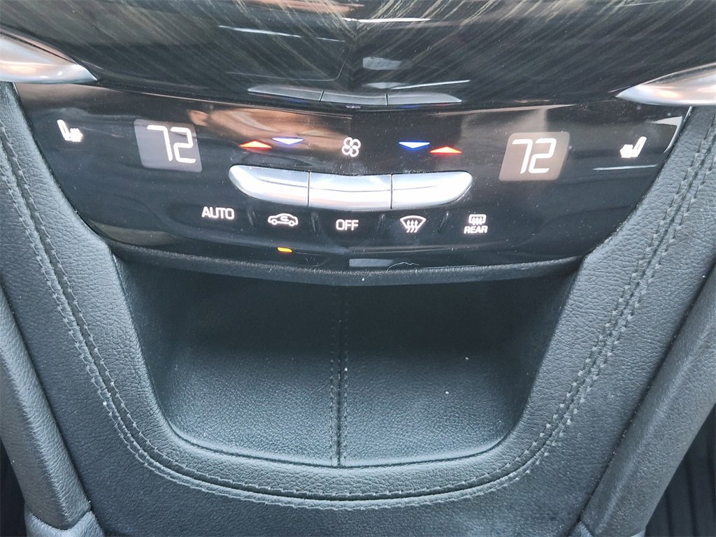 Used 2021 Cadillac XT6 Premium Luxury image 19