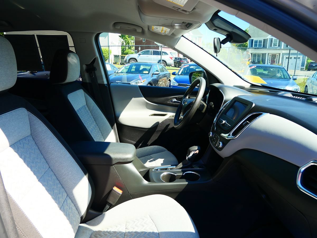 Used 2023 Chevrolet Equinox LS w/ LPO, Floor Liner Package AWD/4WD image 46