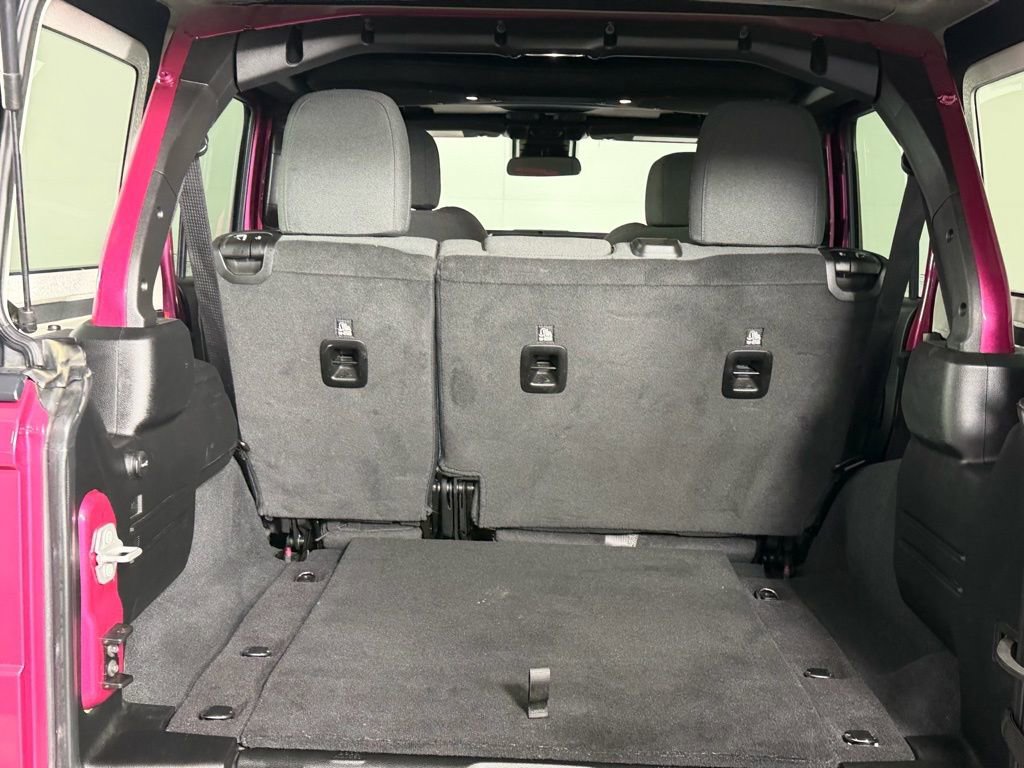 Used 2024 Jeep Wrangler Unlimited Rubicon image 35