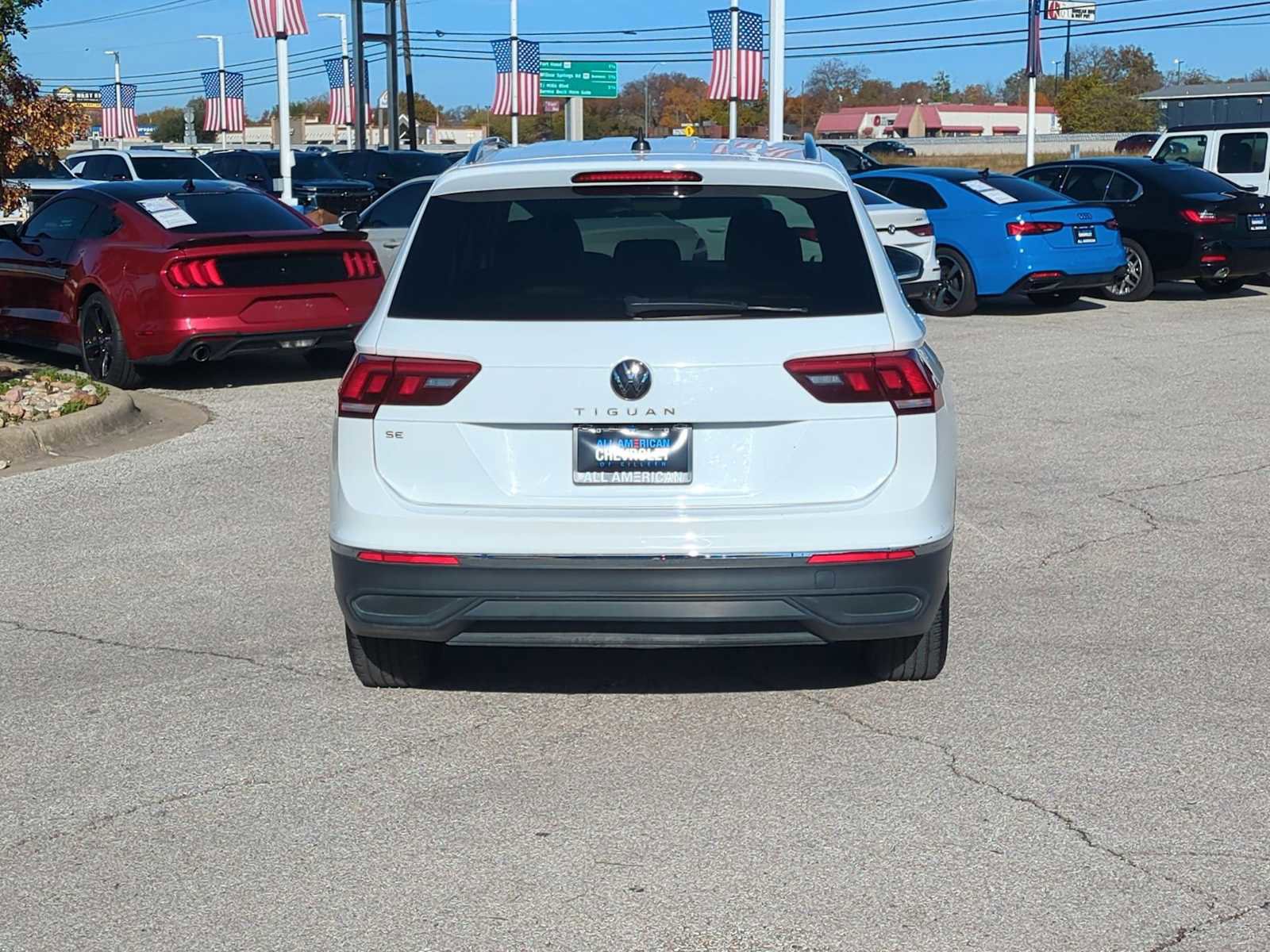 Used 2024 Volkswagen Tiguan SE image 7