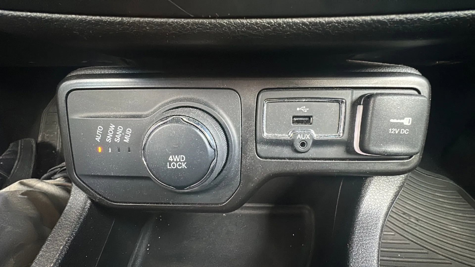 Used 2021 Jeep Renegade Sport image 22
