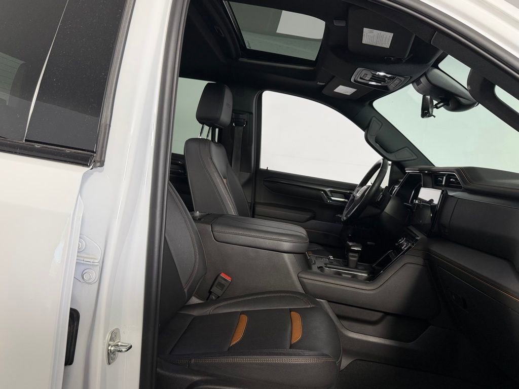 Used 2024 GMC Sierra 1500 AT4 w/ Technology Package AWD/4WD image 36