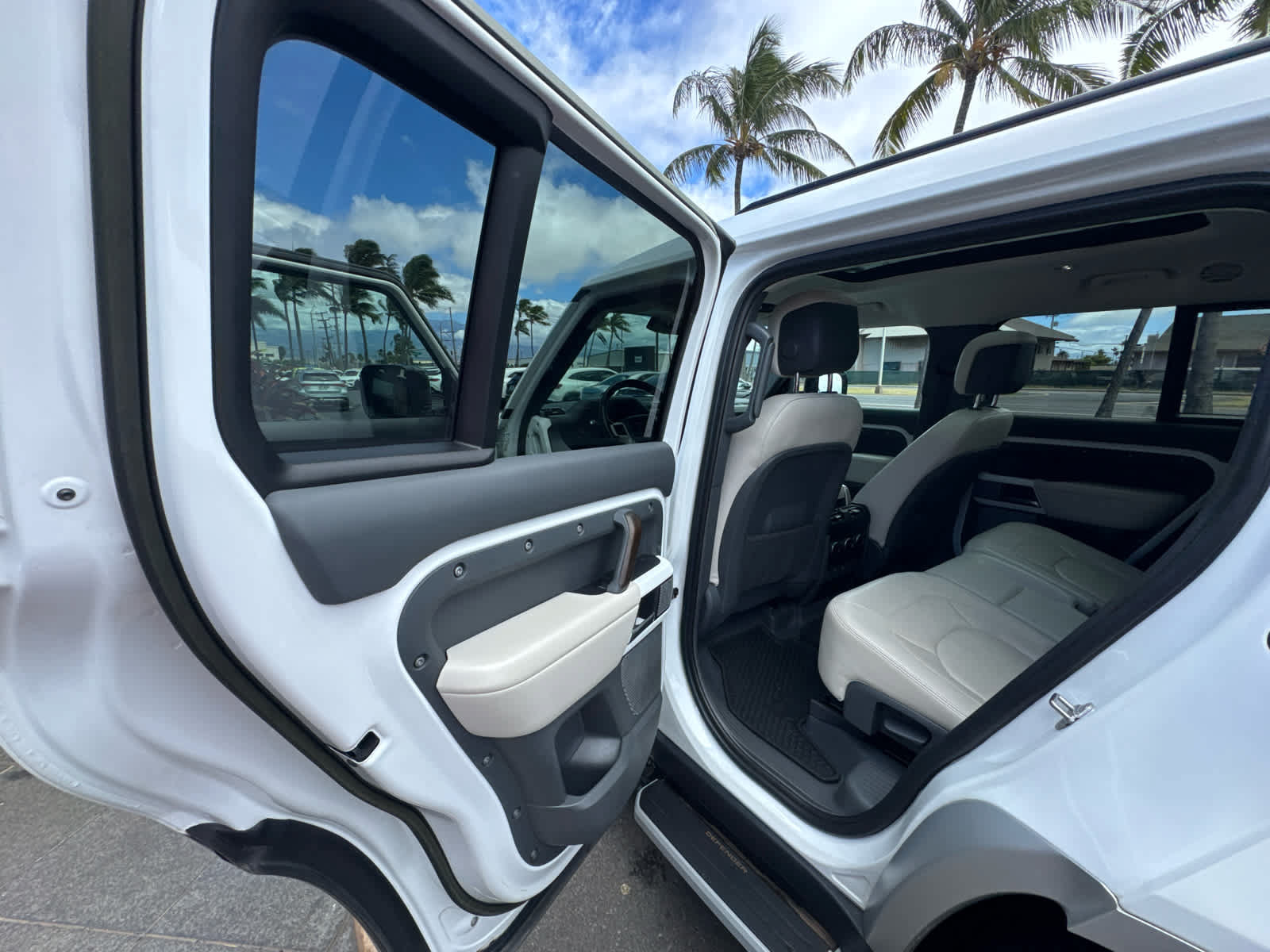 Used 2023 Land Rover Defender 130 First Edition AWD/4WD image 12