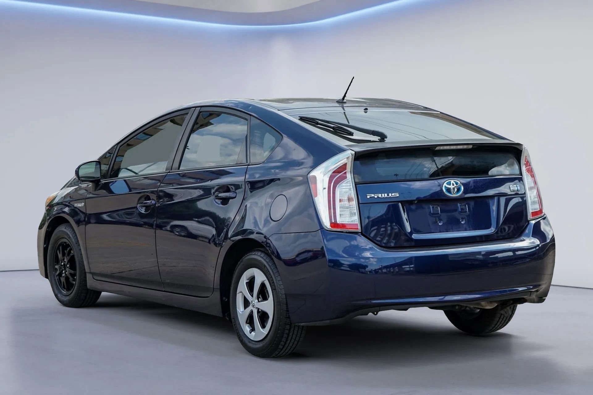 Used 2015 Toyota Prius Two image 5