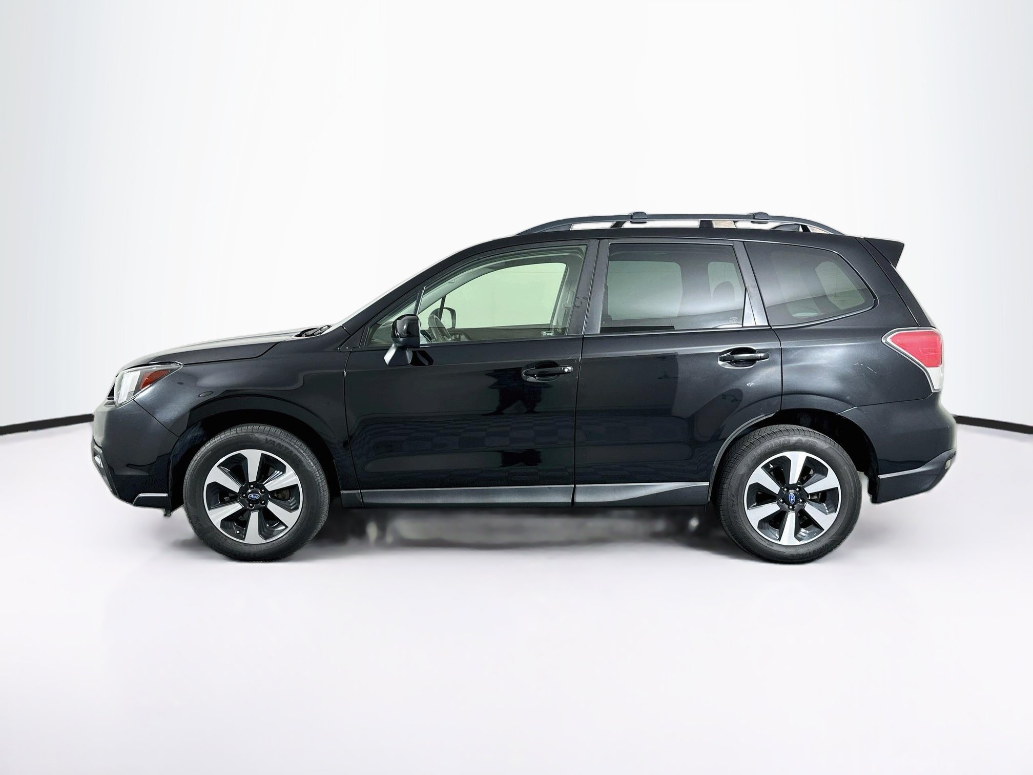 Used 2018 Subaru Forester 2.5i Premium AWD/4WD image 4