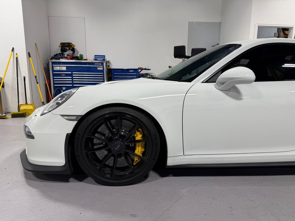 Used 2014 Porsche 911 GT3 RWD image 6