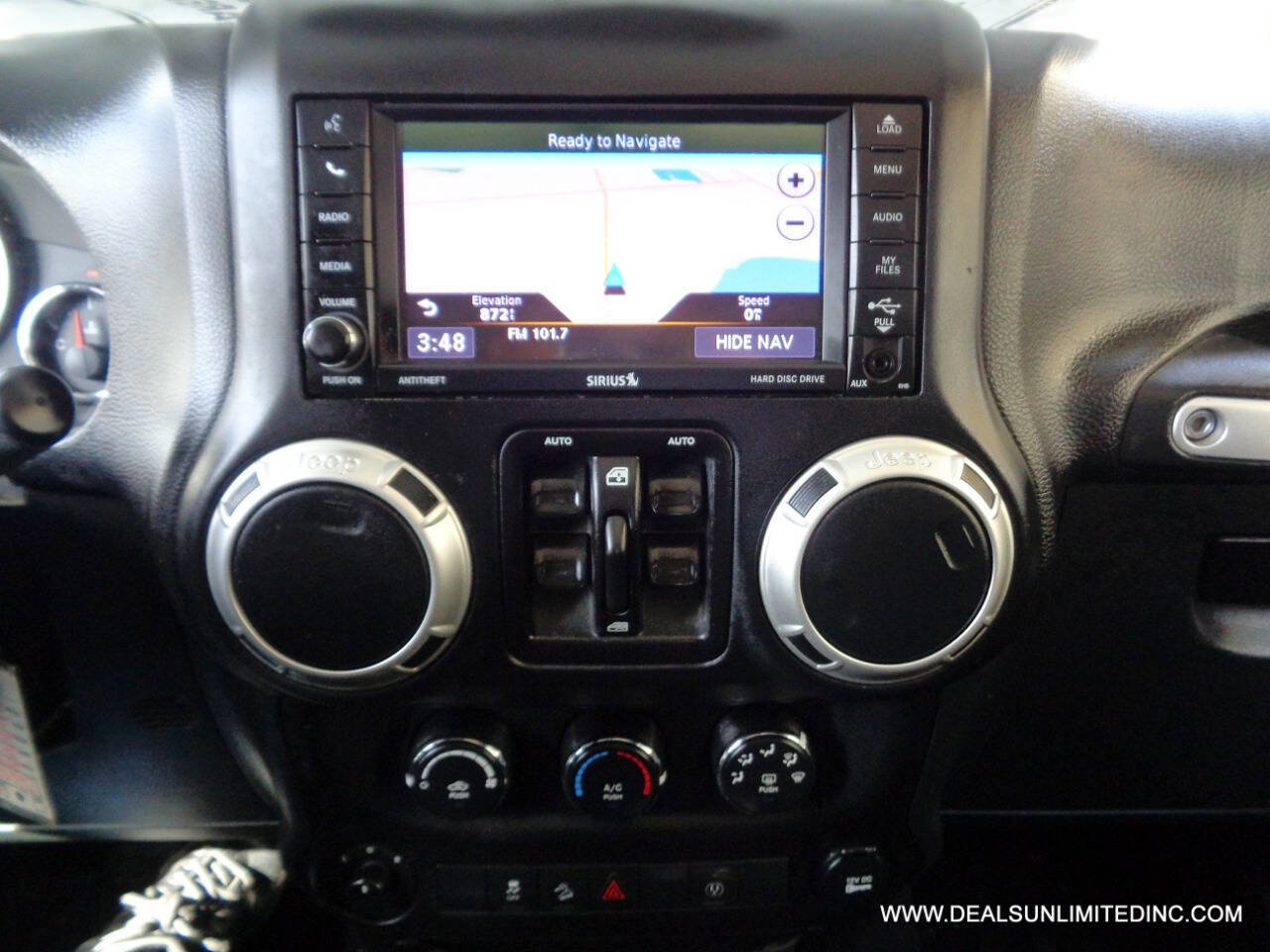 Used 2018 Jeep Wrangler Unlimited Sahara image 11