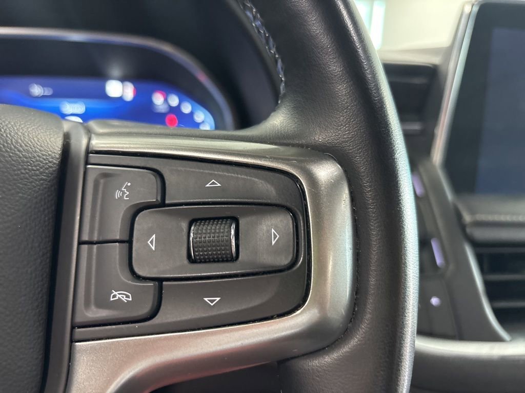 Used 2023 Chevrolet Suburban Premier image 20