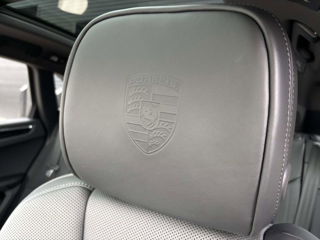 New 2026 Porsche Macan S image 22