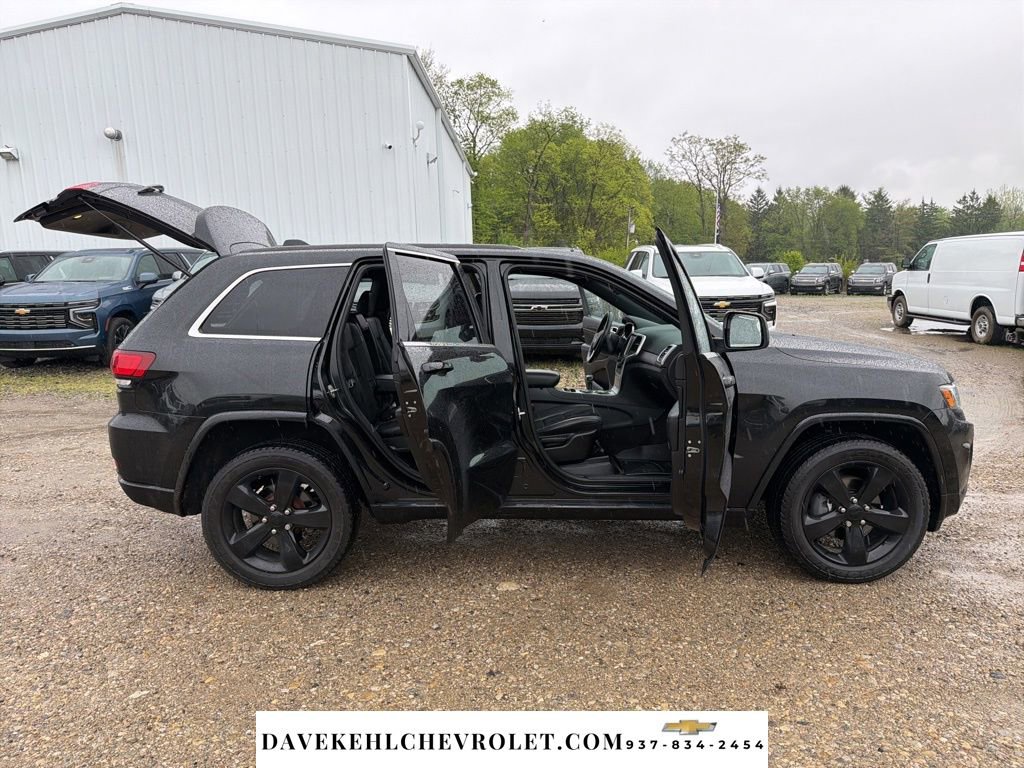 Used 2015 Jeep Grand Cherokee Altitude AWD/4WD image 28