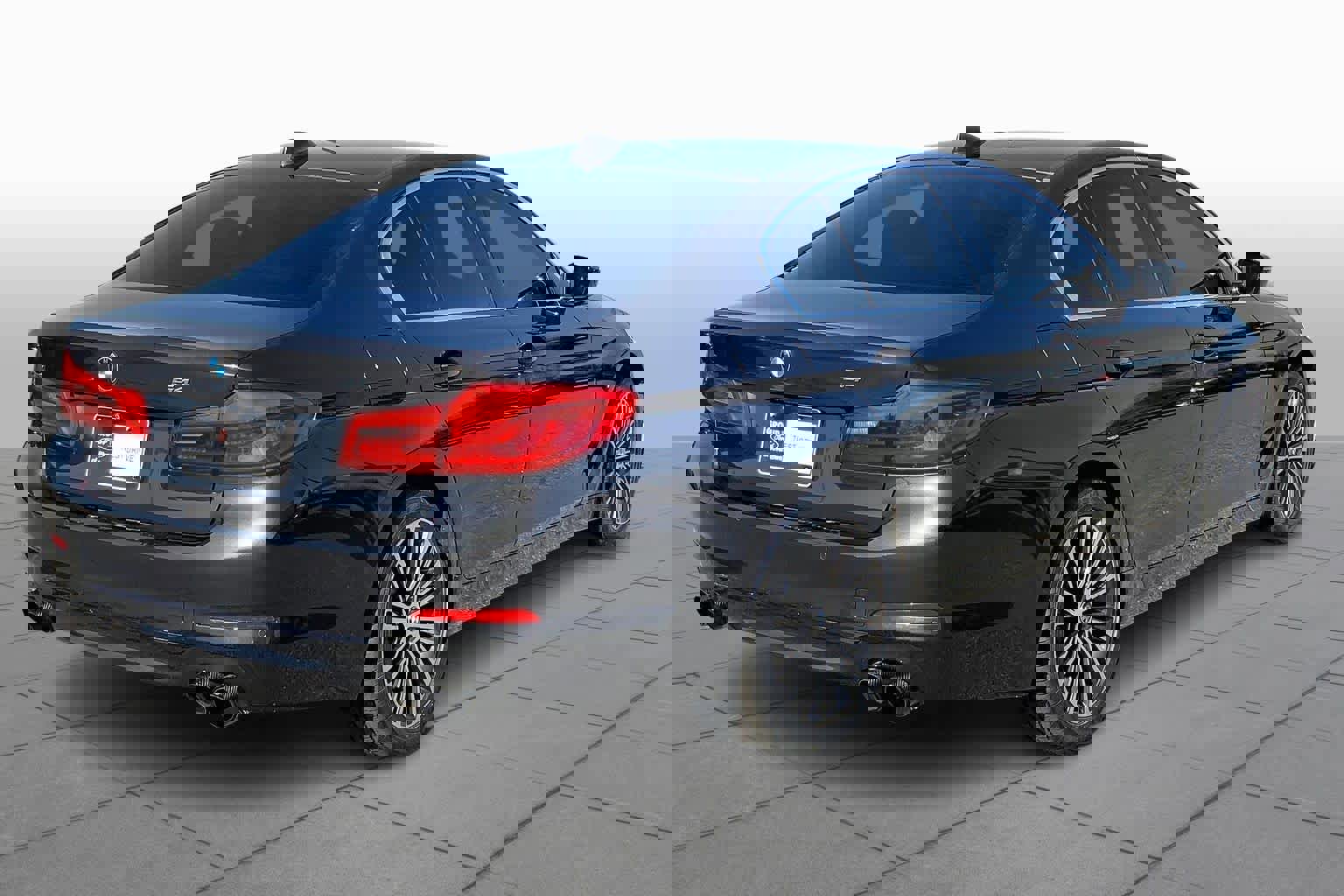 Used 2020 BMW 540i w/ Premium Package image 12