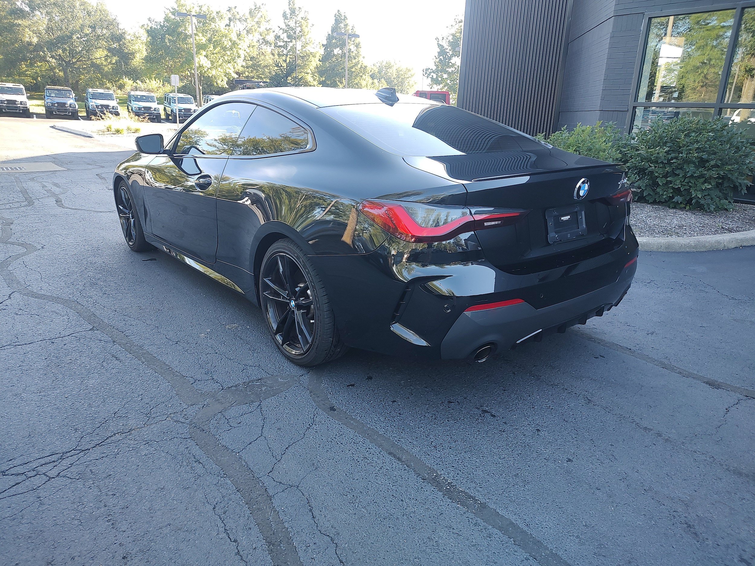 Used 2022 BMW 430i Coupe w/ M Sport Package RWD image 8