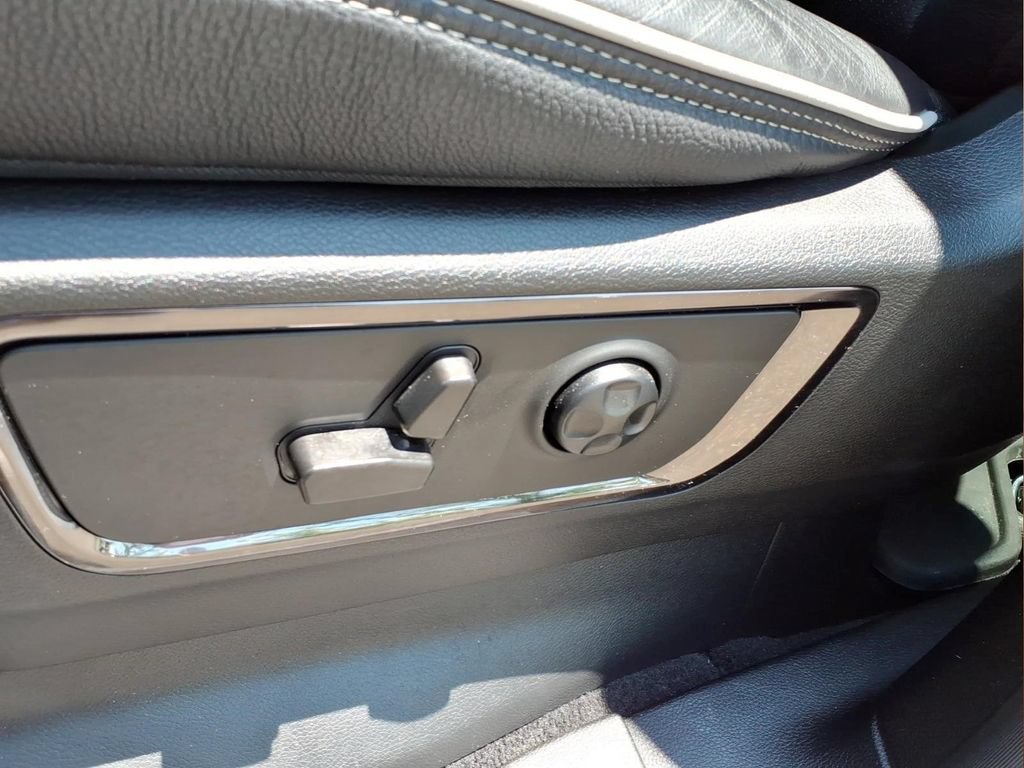 Used 2025 RAM 1500 Limited AWD/4WD image 18