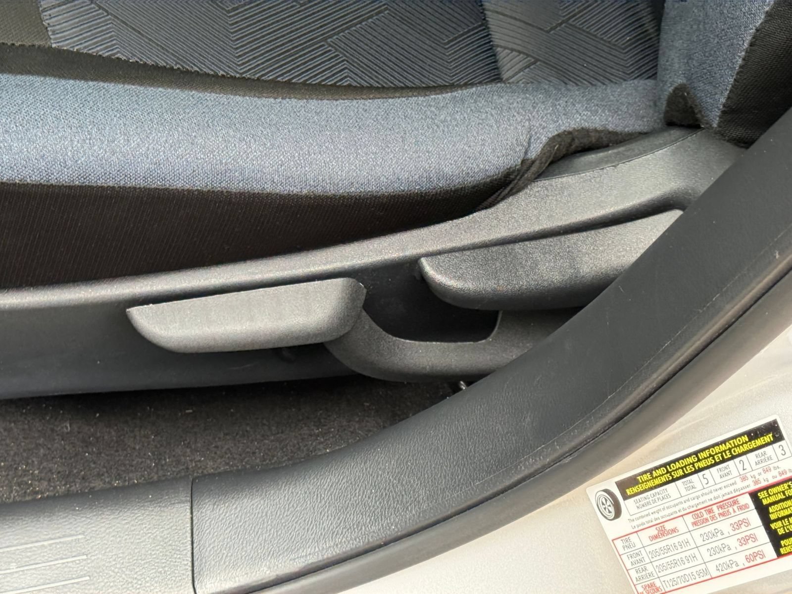 Used 2025 Nissan Versa SV FWD image 18