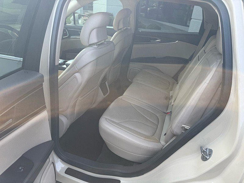 Used 2018 Lincoln MKX Reserve w/ Lincoln MKX Climate Package AWD/4WD image 12